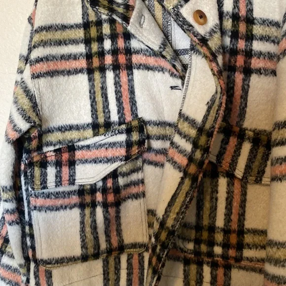 Plaid jacket slightly cropped size large - Picture 3 of 5